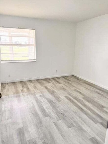 Building Photo - 58 Normandy Ln