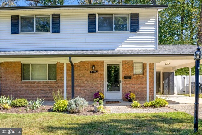 Building Photo - 5609 Rolling Rd