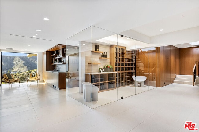 Building Photo - 1731 Summitridge Dr