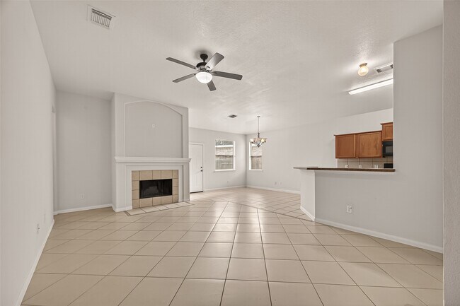 Building Photo - 1918 Riane Ln