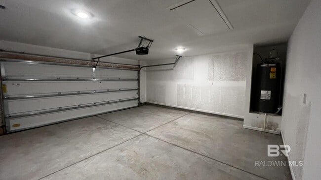 Building Photo - 17128 Muse St