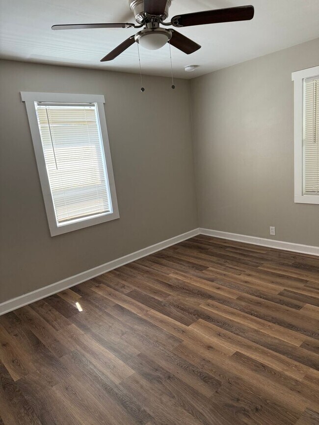 Building Photo - Charming South City Bungalow with Modern T...