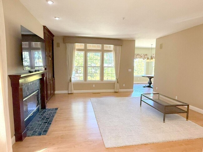 Building Photo - NEW PRICE ! Westside Alamo Custom Estate W...