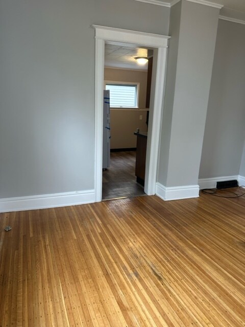 Building Photo - 50 Linnet St