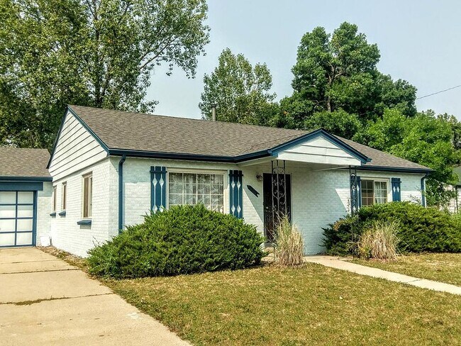 Primary Photo - 2565 Saulsbury St