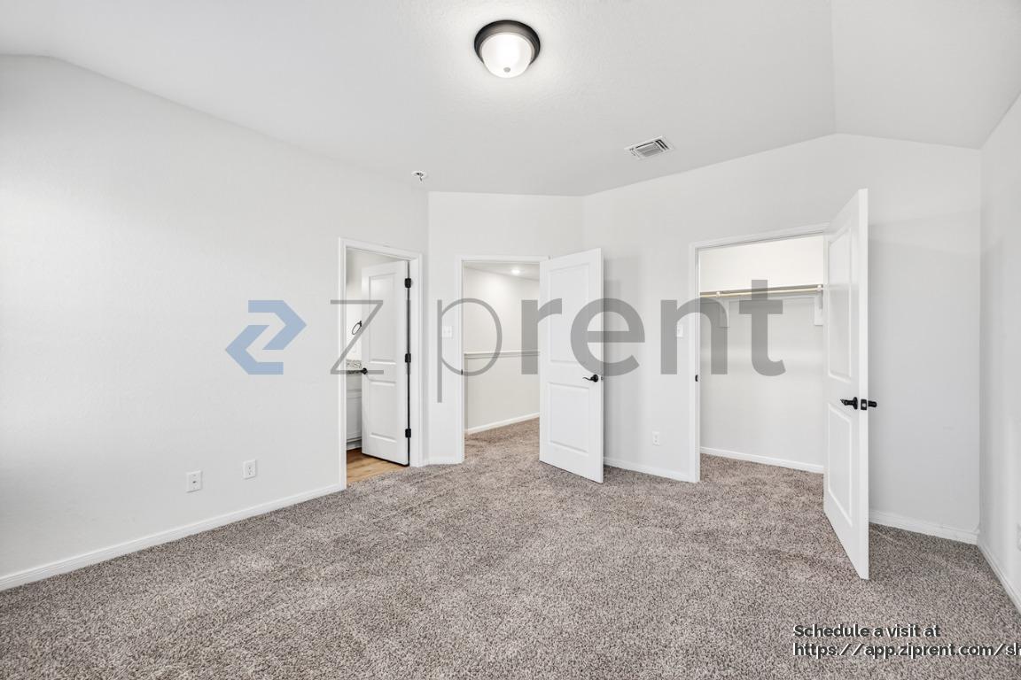 Building Photo - 13827 Enzo Gate