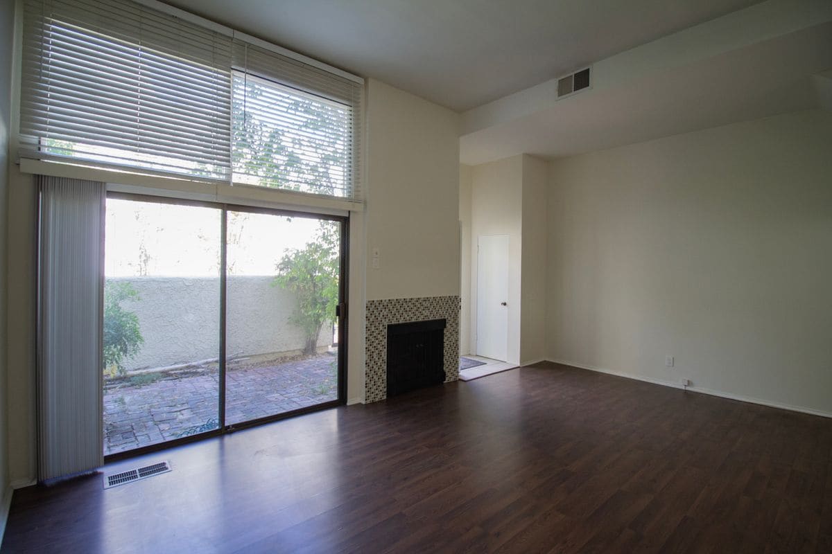 Building Photo - 6204 Shoup Ave