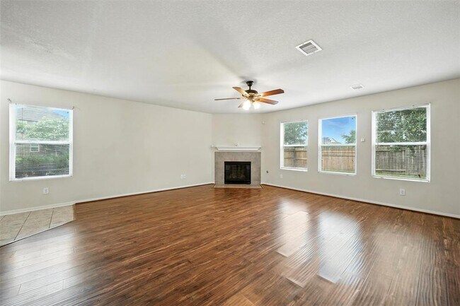 Building Photo - 3146 Madison Elm St