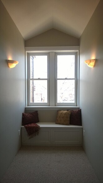 3FL Bedroom/Office - 1339-2 W North Ave