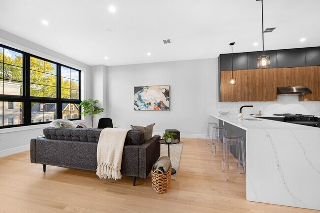 Building Photo - 165 Delaware Ave