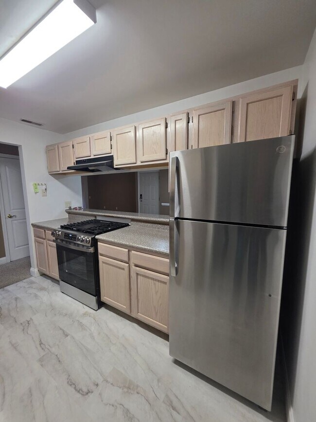 Building Photo - Waters Edge Condos