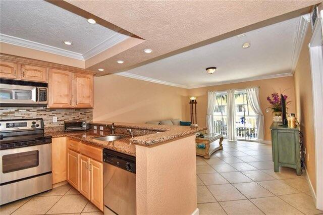 Building Photo - 151 NE 16th Ave