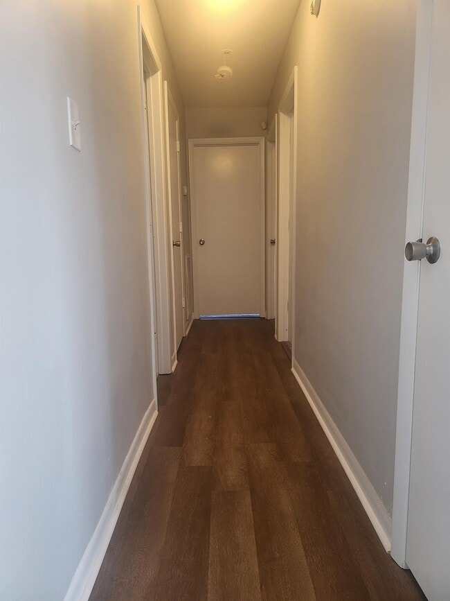 Building Photo - 757 Goodyear Dr