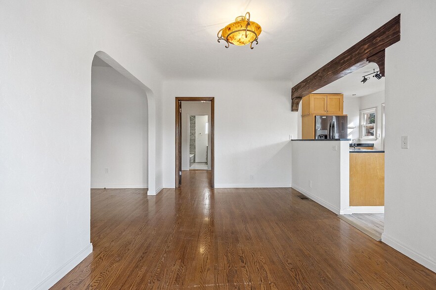 Building Photo - 4044 Huron Ave