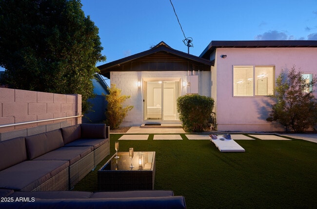 Building Photo - 8620 E Plaza Ave