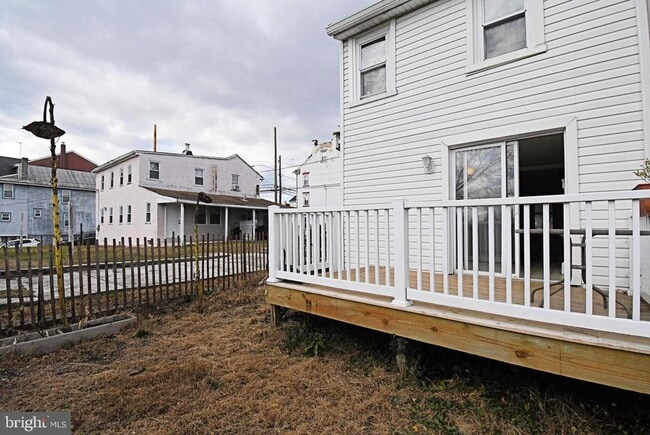 Building Photo - 2 High St