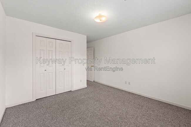 Building Photo - 344 Folkstone Cir