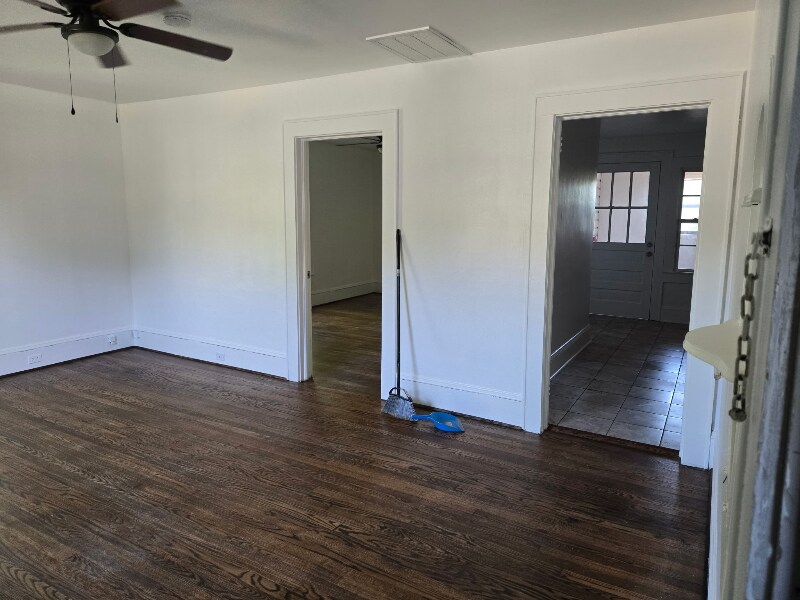 Building Photo - 315 Hillcrest Dr