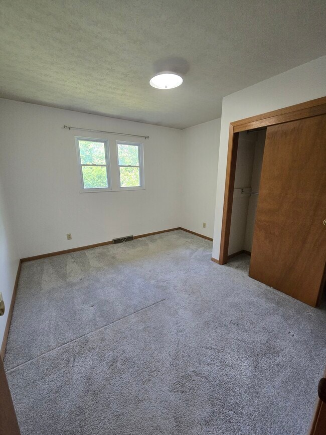 Building Photo - 3109 Dekalb Dr SW