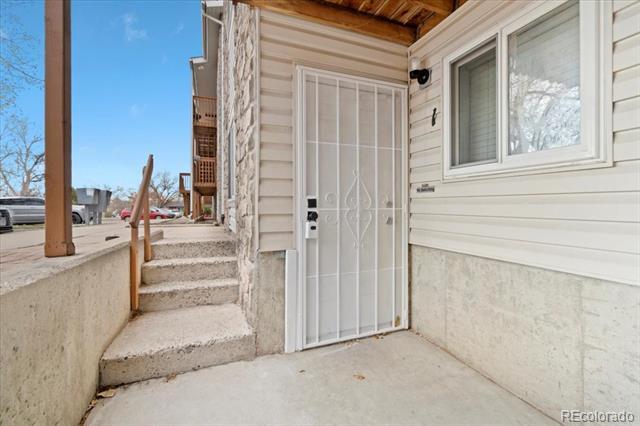 Building Photo - 214 S Ingalls St
