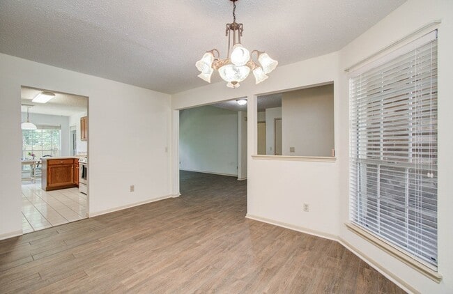 Building Photo - 35 Cottage Grove Pl