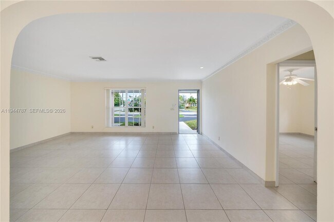 Building Photo - 5524 Cleveland St