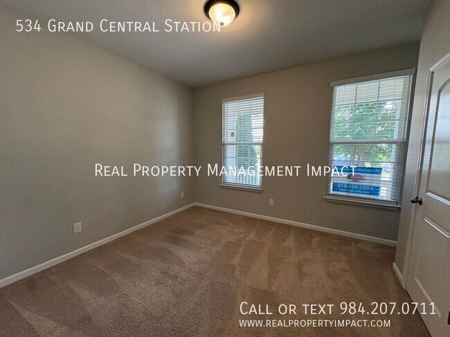 Building Photo - 534 Grand Central Sta