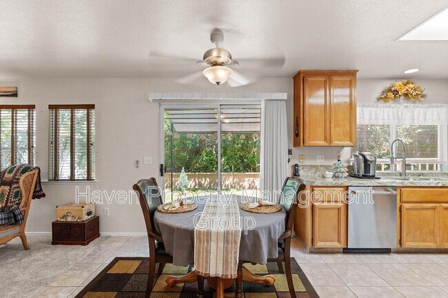 Building Photo - 2866 Valcourt Way