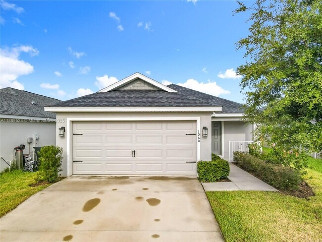 Primary Photo - 1060 Cascade Dr