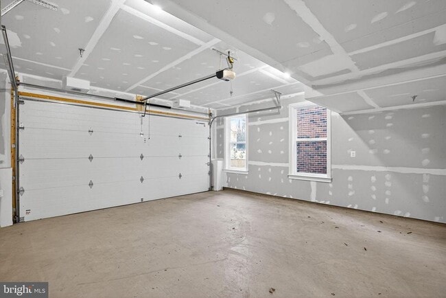 Building Photo - 3612 Farr Ave