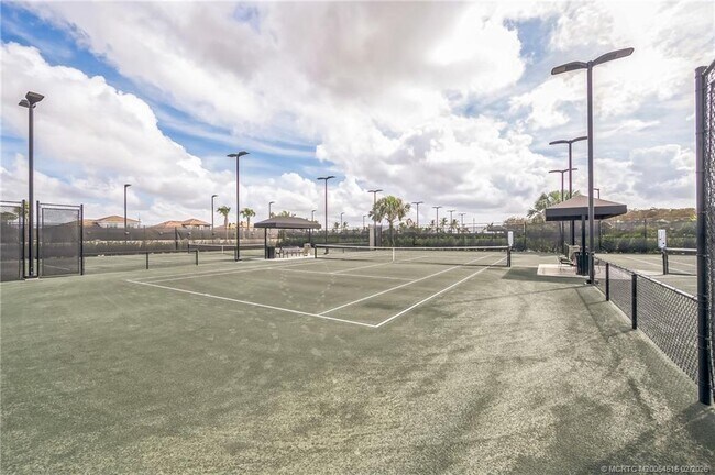 Building Photo - 15111 Pescara St