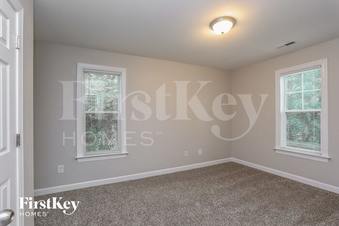 Building Photo - 5121 Lundy Dr