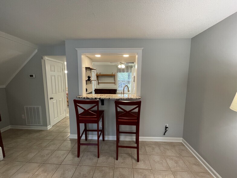 Kitchen Pass-through/bar, great for entertaining and accessible from Living Room - 4204 Whistler Ct