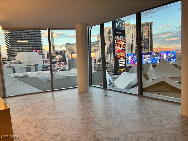 Building Photo - 3726 S Las Vegas Blvd