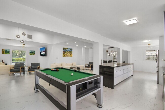 Building Photo - 12231 Areaca Dr