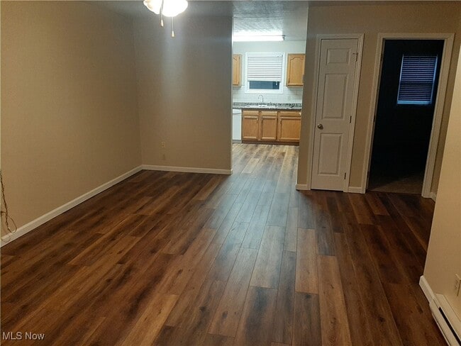 Building Photo - 726 Luke SW Dr