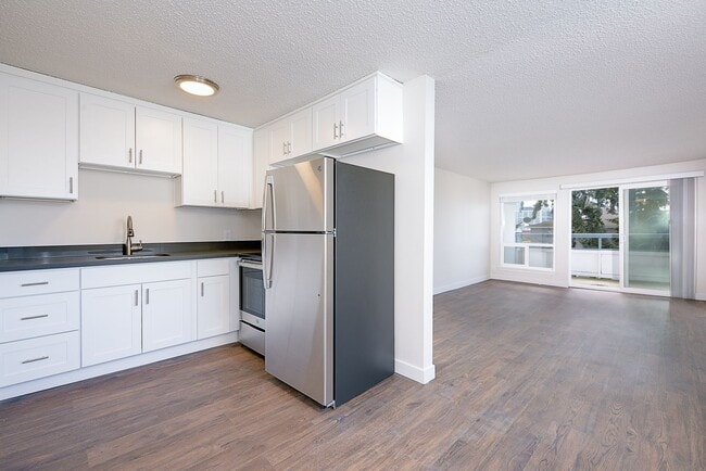 Interior Photo - Fountainside