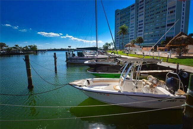 Building Photo - 51 Island Way