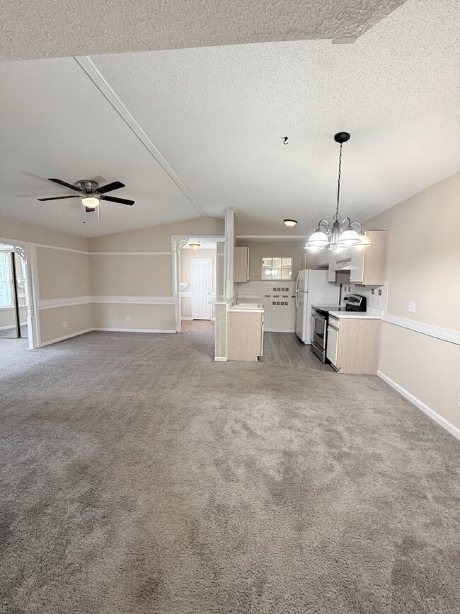 Building Photo - 8558 Hopkins Cir