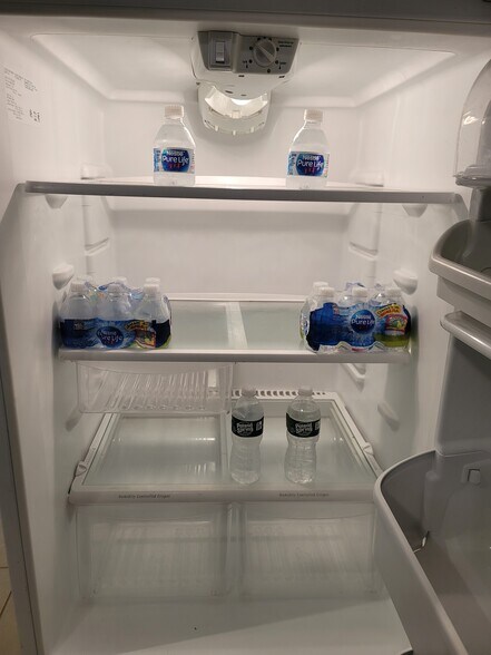 Building Photo - 1622 Bainbridge St