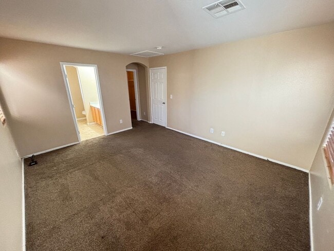 Building Photo - Charming 2Bed/2Bath/1Car 2-Story Home located in Sunrise Manor- Make the Move for Less: $500 Off ...