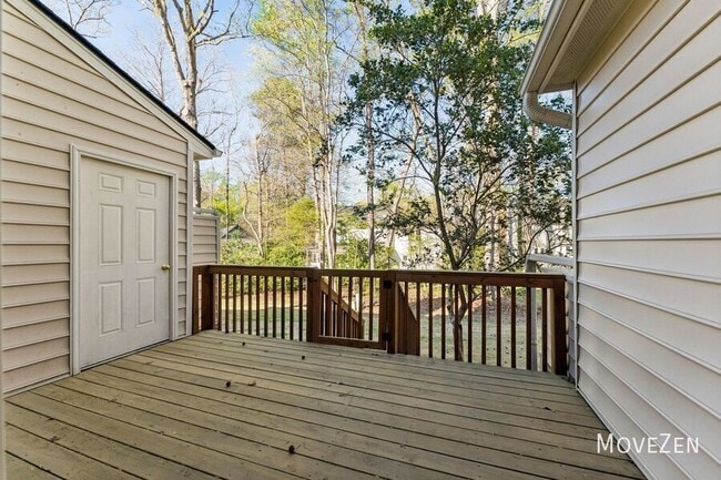 Building Photo - 134 Sanair Ct