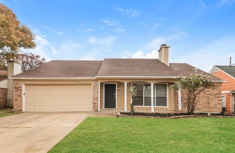 Building Photo - 4246 Hathaway Dr