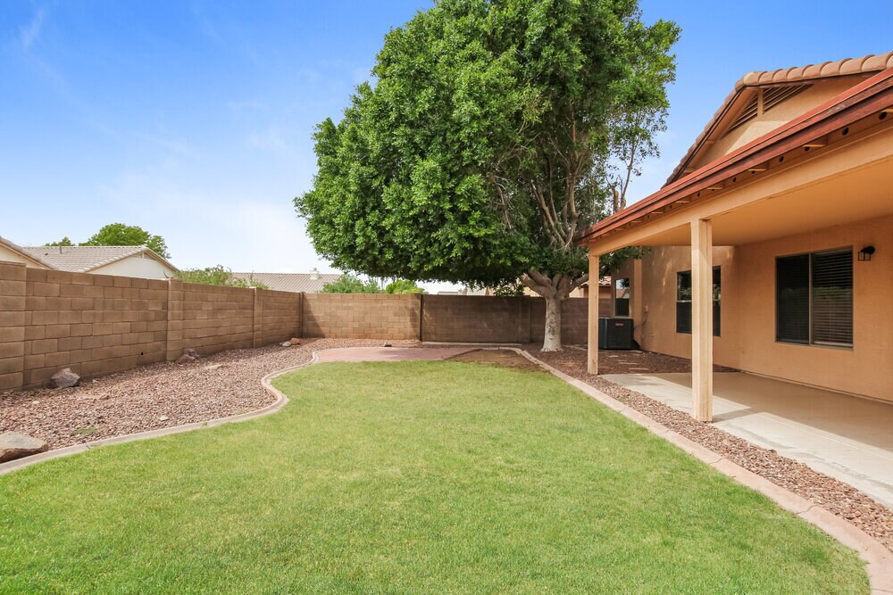 Building Photo - 9935 W Potter Dr