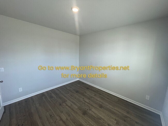 Building Photo - 1531 Rosewood Dr