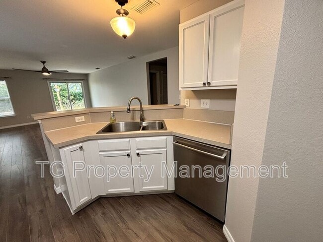 Building Photo - 942 Wynfield Cir