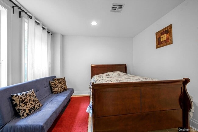 Building Photo - 87 Arleigh Rd