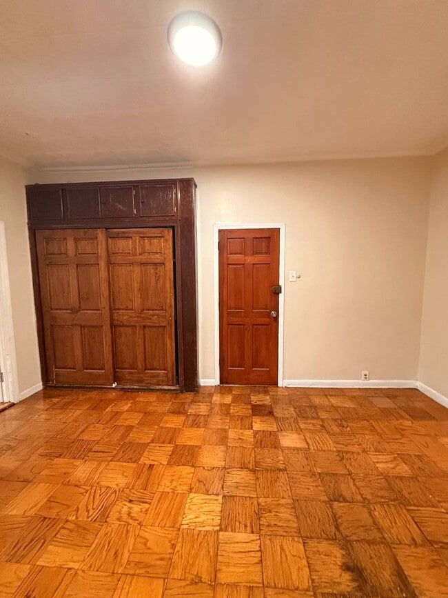 Building Photo - 2264 Pacific St