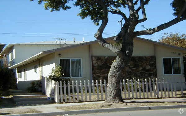 Building Photo - 730 Shalimar Dr