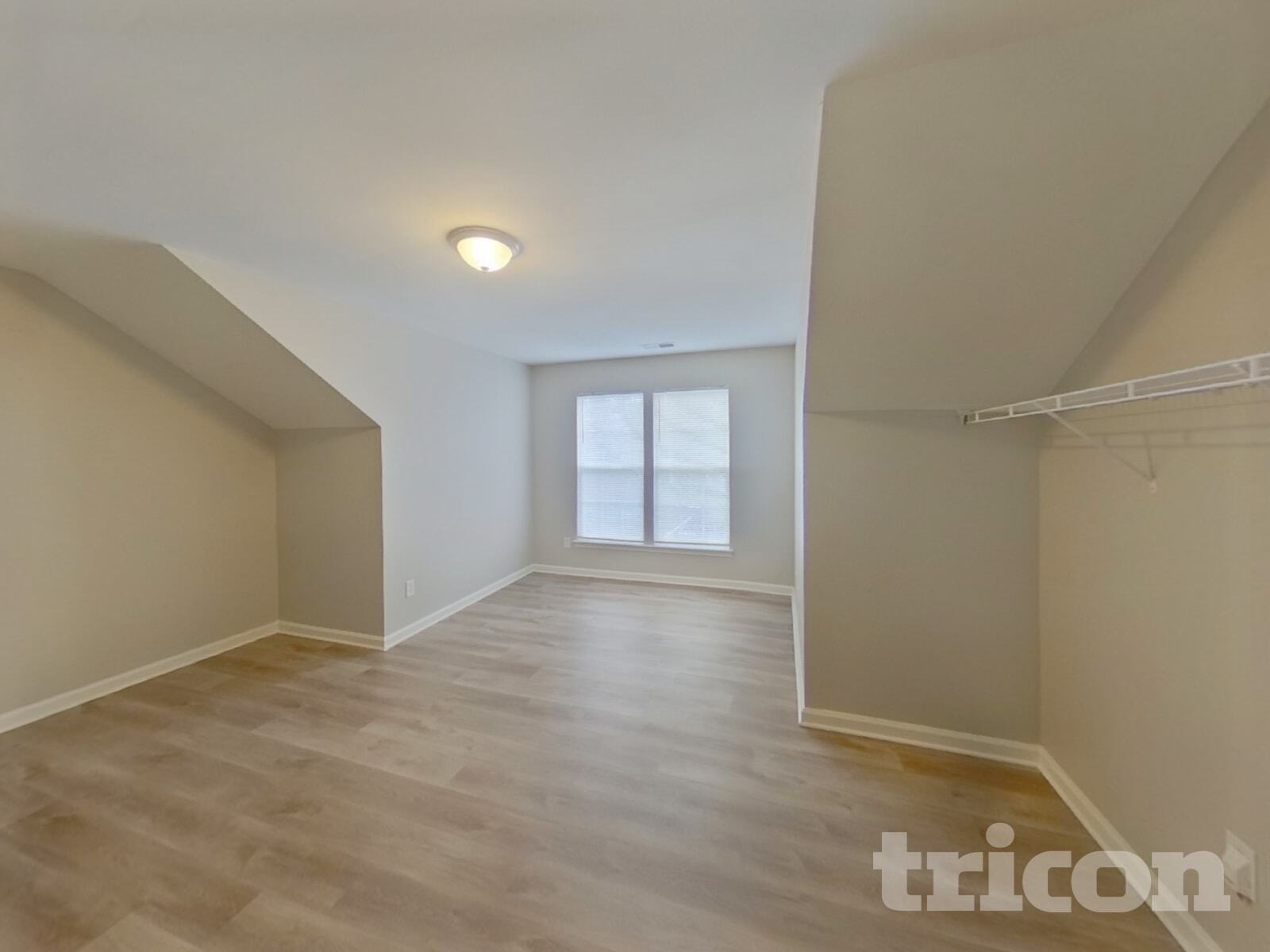 Building Photo - 5136 Sunburst Ln